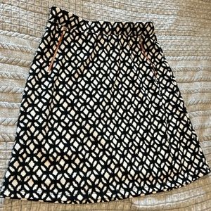 B&W fit and flare akirt with red zip faux pockets - LIKE NEW